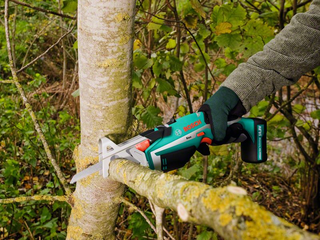 BOSCH Akku-Gartensäge Keo